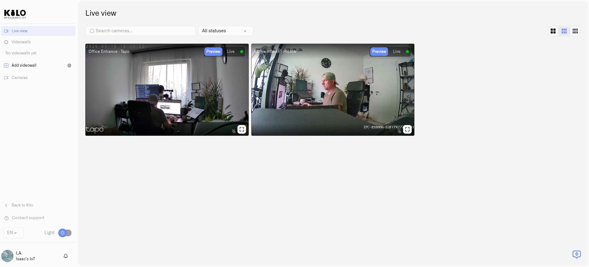 Two connected office cameras in Kilo Lens
